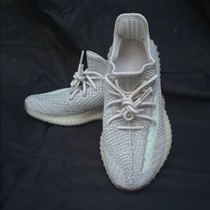 Adidas Yeezy Boost 350 V2 Sneakers